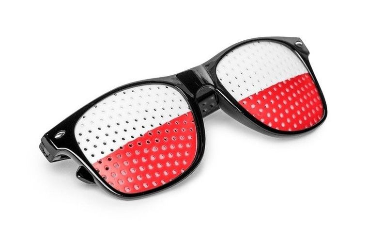 Okulary kibica, Polska