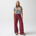 T-shirt z nadrukiem w paski o kroju crop NOWEAR