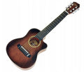 Adar, gitara w pokrowcu