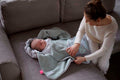 Motherhood, Classics Niebieski, otulacz samochodowy ze zintegrowanym kocykiem
