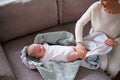 Motherhood, Classics Niebieski, otulacz samochodowy ze zintegrowanym kocykiem