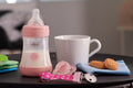 Chicco, Perfect5, Girl, zestaw dla noworodka:  butelka Perfect5 + smoczek Mini Soft + tasiemka