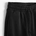 Czarne spodnie dresowe regular NOWEAR